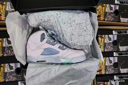DV0562- Air Jordan 584 Retro 5 Sophisticated 6398 0714